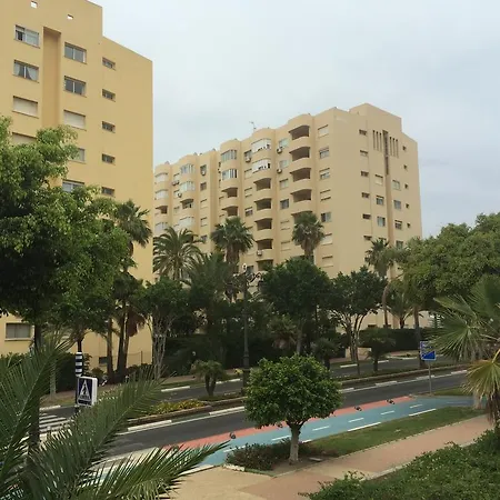Port Apartment *
